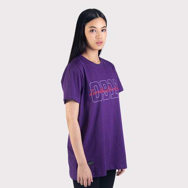 0917 Script Graphic T-Shirt Female Side